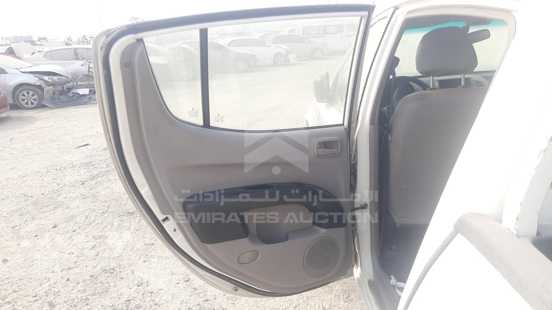 2013 MITSUBISHI L 200 VIN: MMBJNKA50DD029503