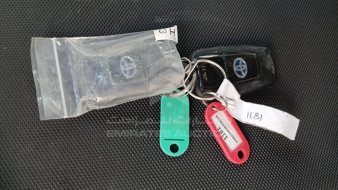 2024 Toyota Camry — Keys — Photo 4