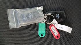 2024 Toyota Camry — Keys — Photo 4 — Thumbnail