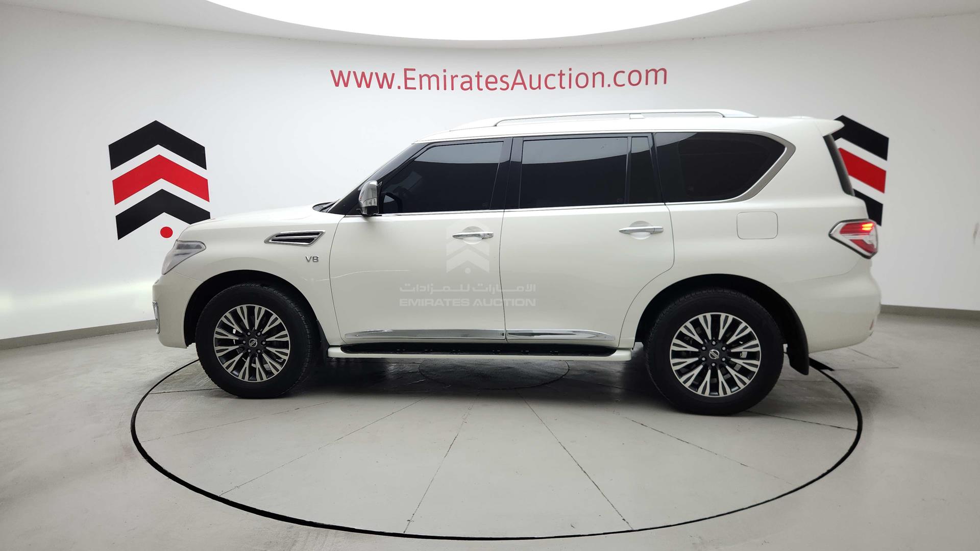 2017 NISSAN PATROL VIN: JN8AY2NY8H9304986
