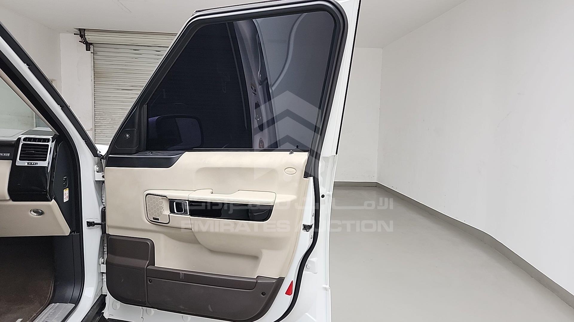 2011 RANGE ROVER --- VIN: SALLMAME4BA335303