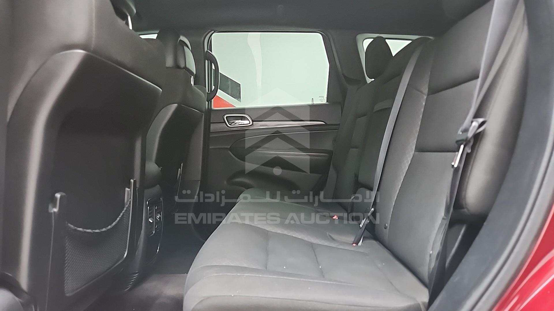 2018 JEEP GRAND CHEROKEE VIN: 1C4RJEAG9JC429523