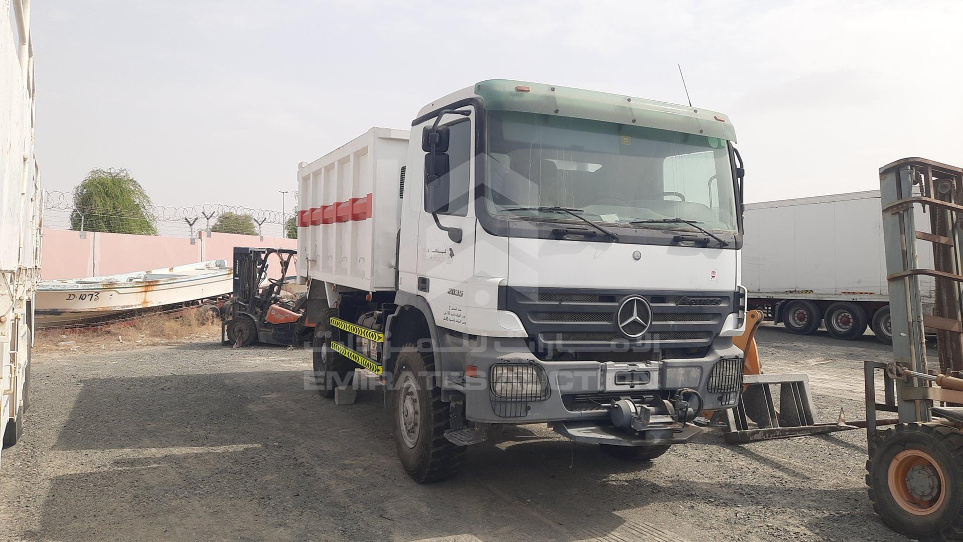 2006 MERCEDES ACTROS VIN: WDB9320831L040501