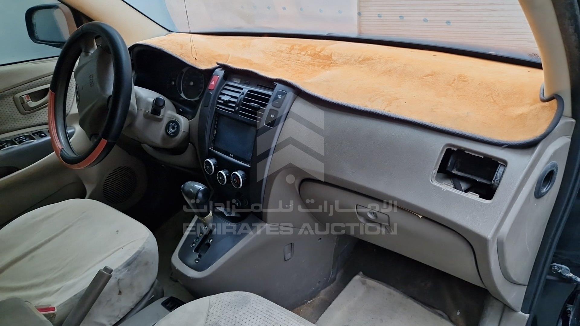 2009 HYUNDAI TUCSON VIN: KMHJM81B89U969425