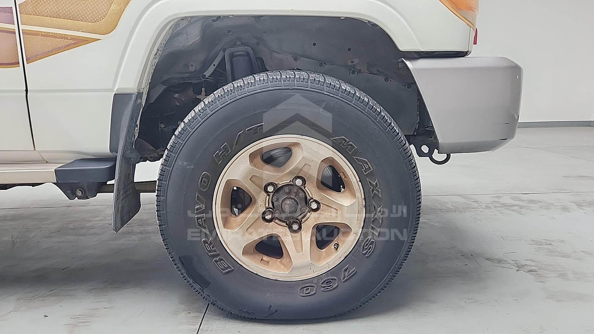 2012 TOYOTA LAND CRUISER VIN: JTFLU73J3C4522897