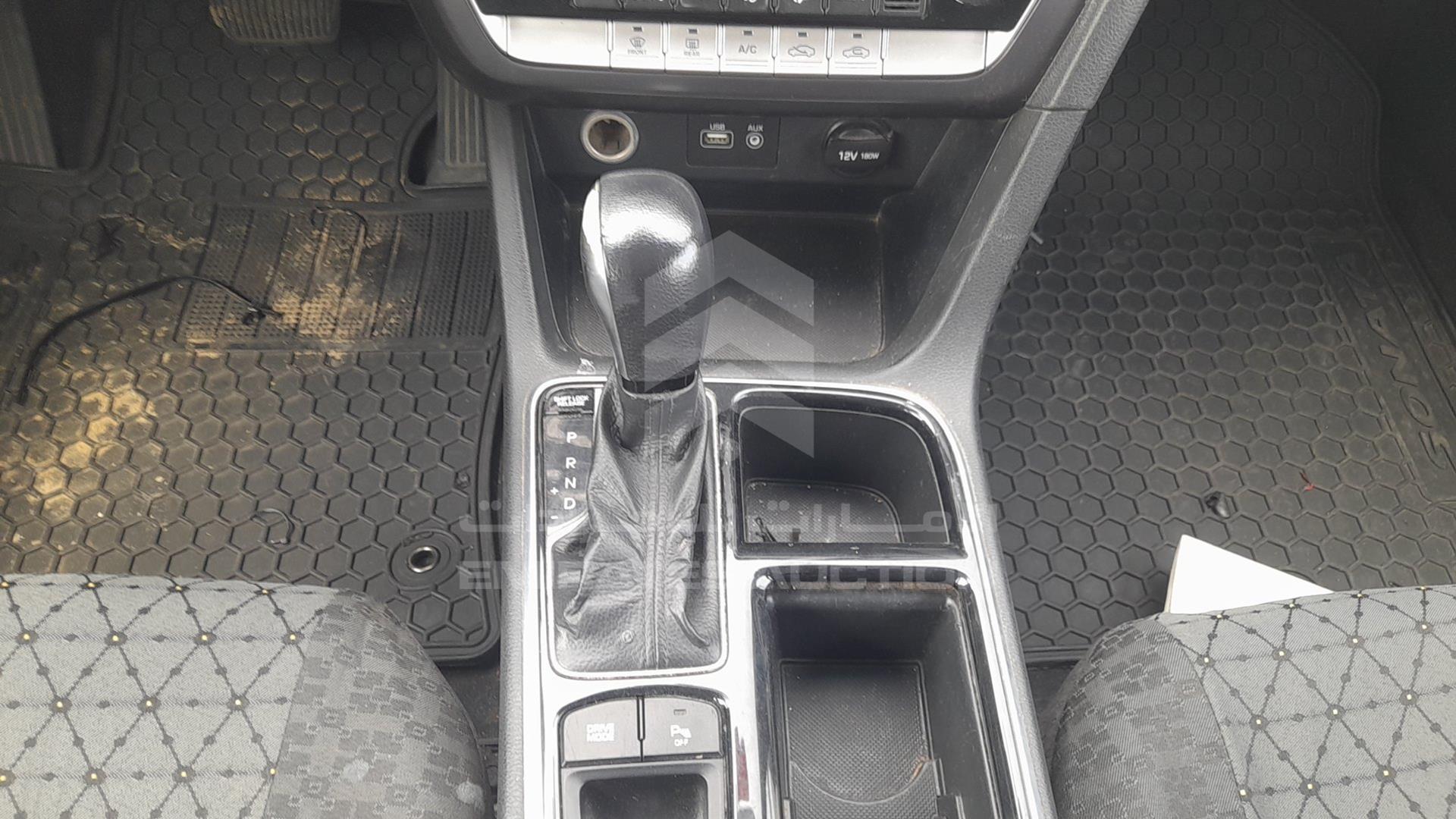 2019 HYUNDAI SONATA VIN: KMHE24136KA092983