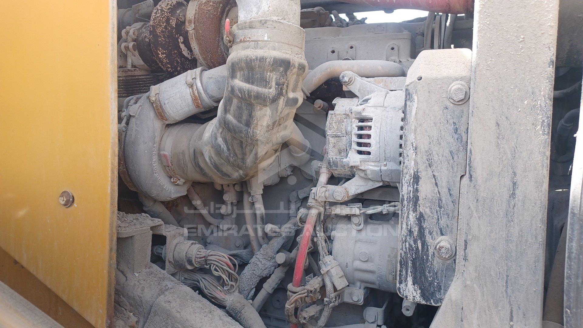 2017 CATERPILLAR --- VIN: CAT0962KVFLL00236