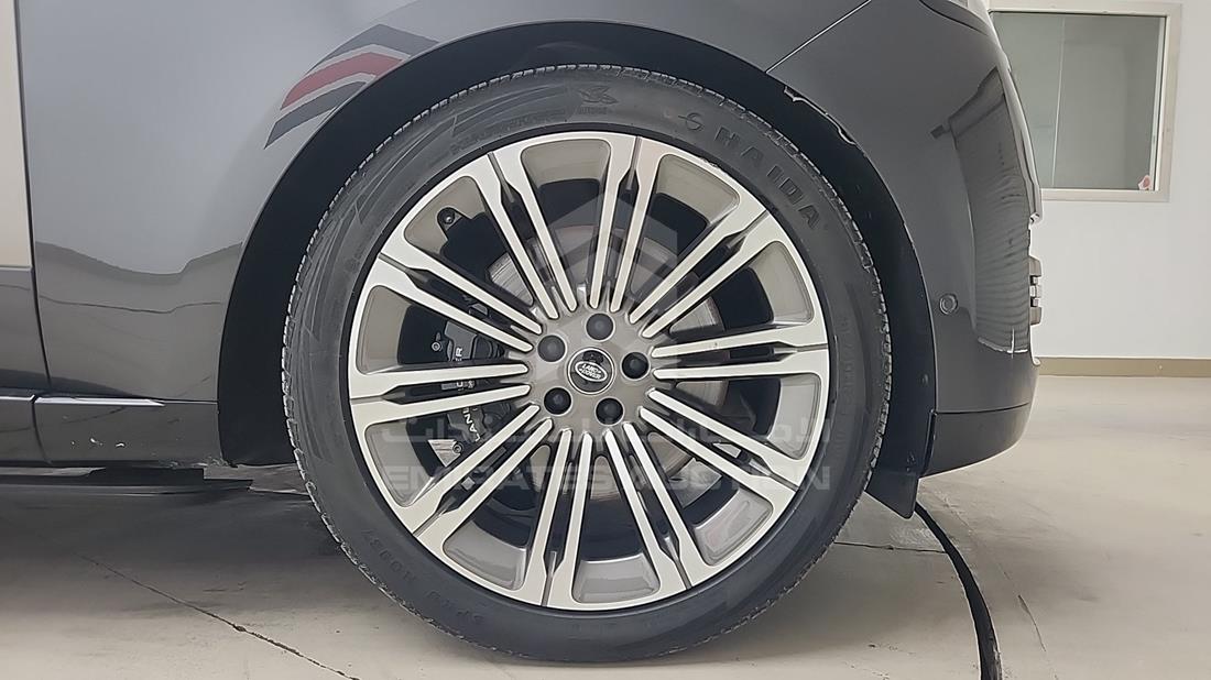 2023 Range Rover HSE — Front Right Tyre — Photo 35