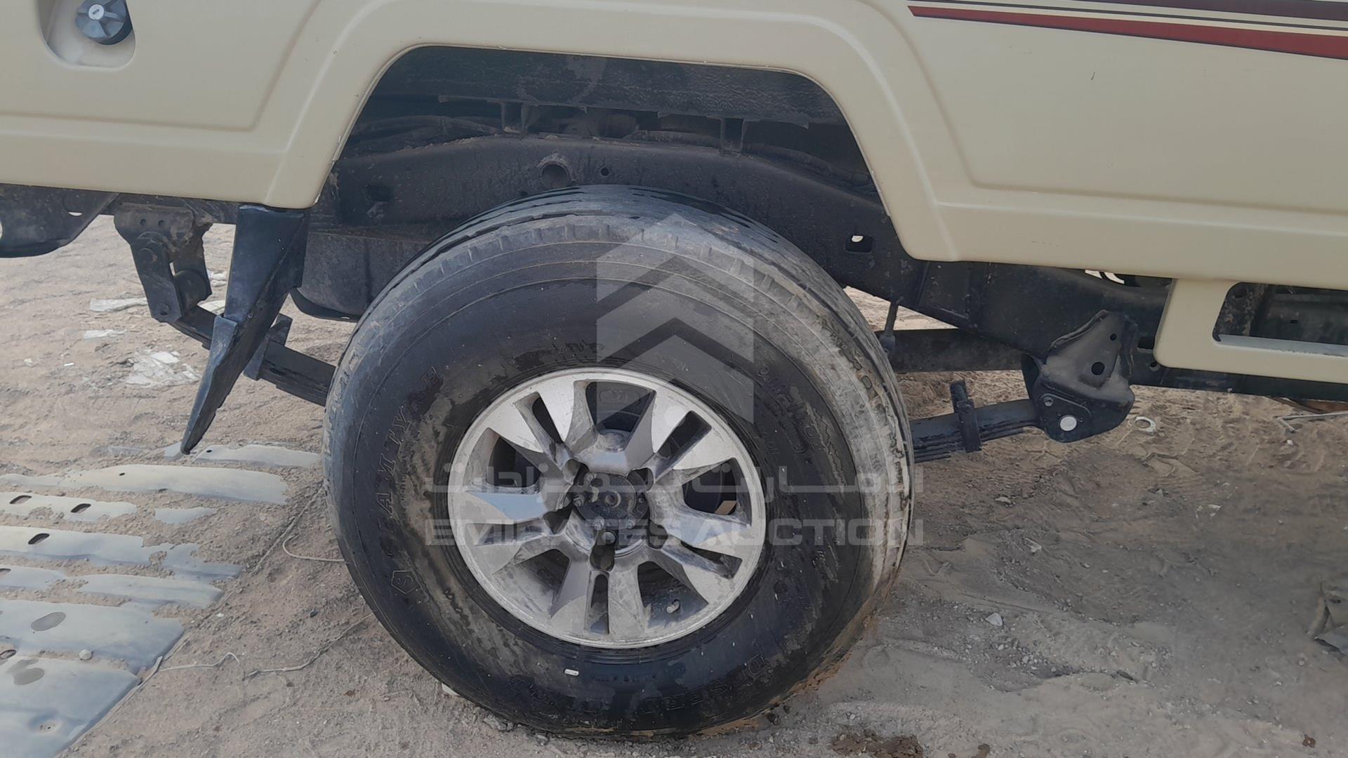 2017 TOYOTA LAND CRUISER VIN: JTFLU73J2H7060032