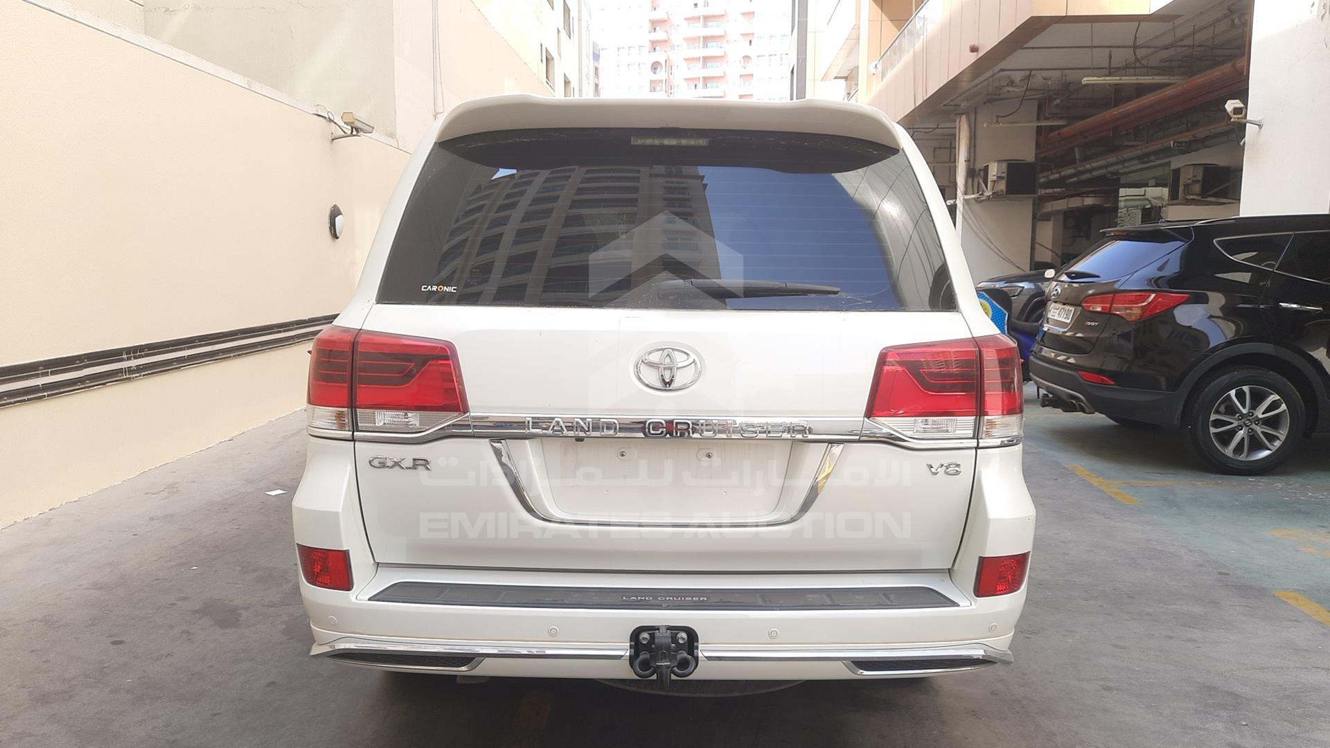 2018 TOYOTA LAND CRUISER VIN: JTMHU01J1J5143686
