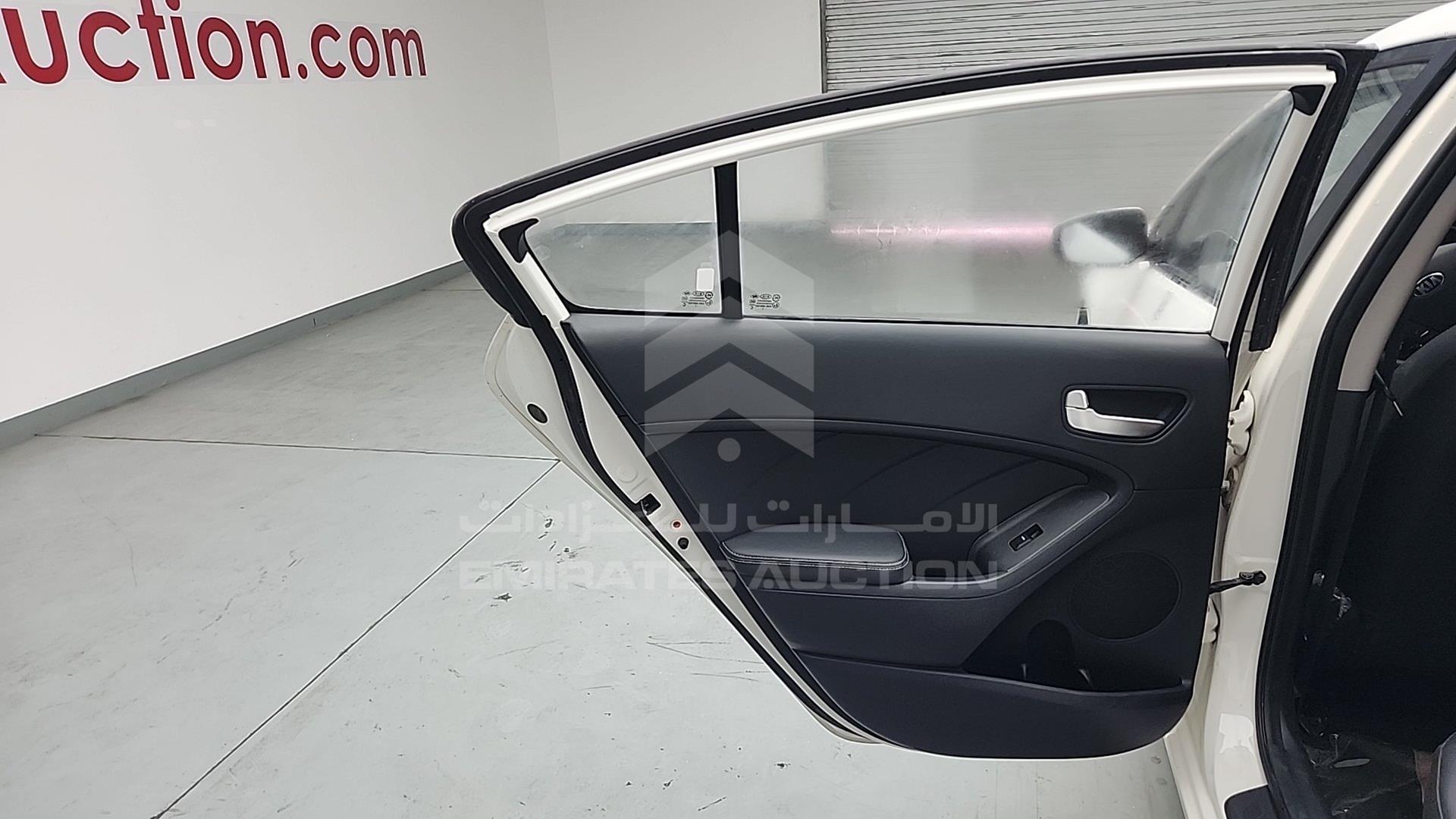 2016 KIA CERATO VIN: KNAFK4112G5483178