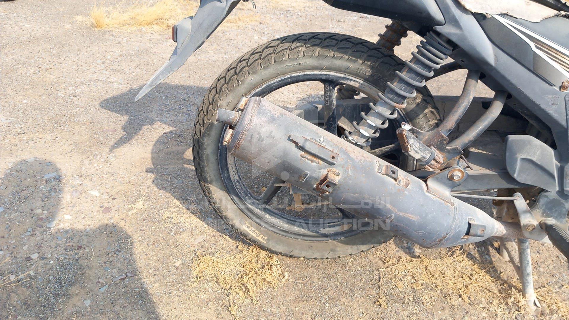2014 YAMAHA SZ16R VIN: ME1RG0916E2001035