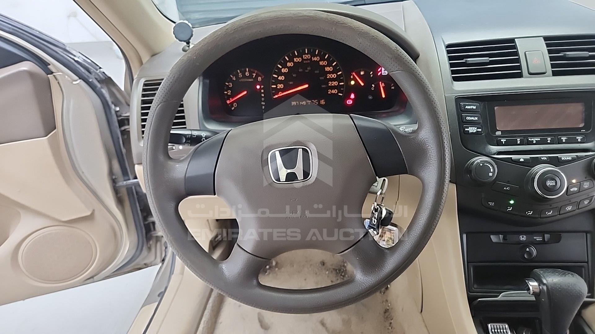 2005 HONDA ACCORD VIN: JHMCM56505C404356