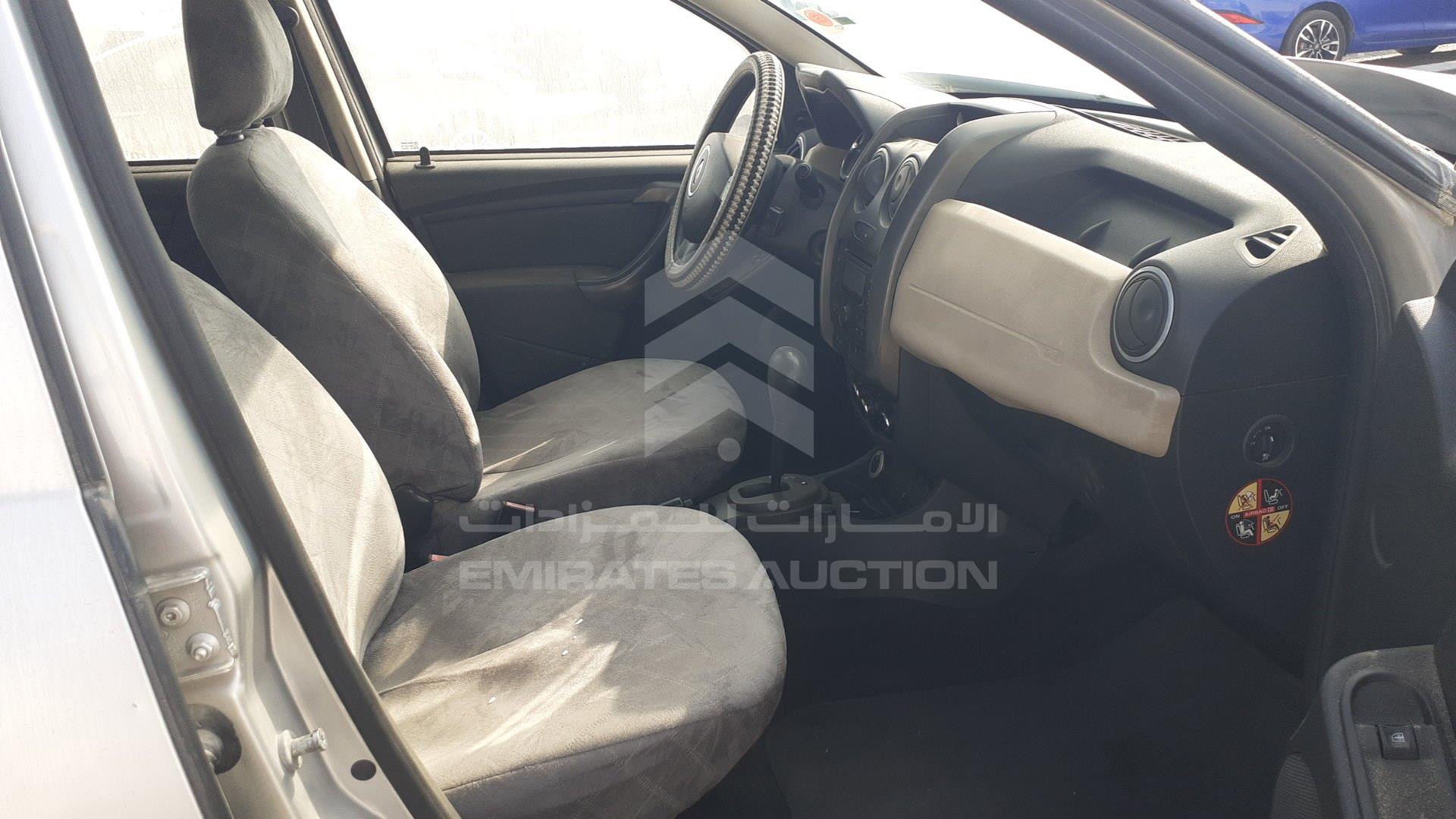 2017 RENAULT DUSTER VIN: VF1HSRGJ4HA500179