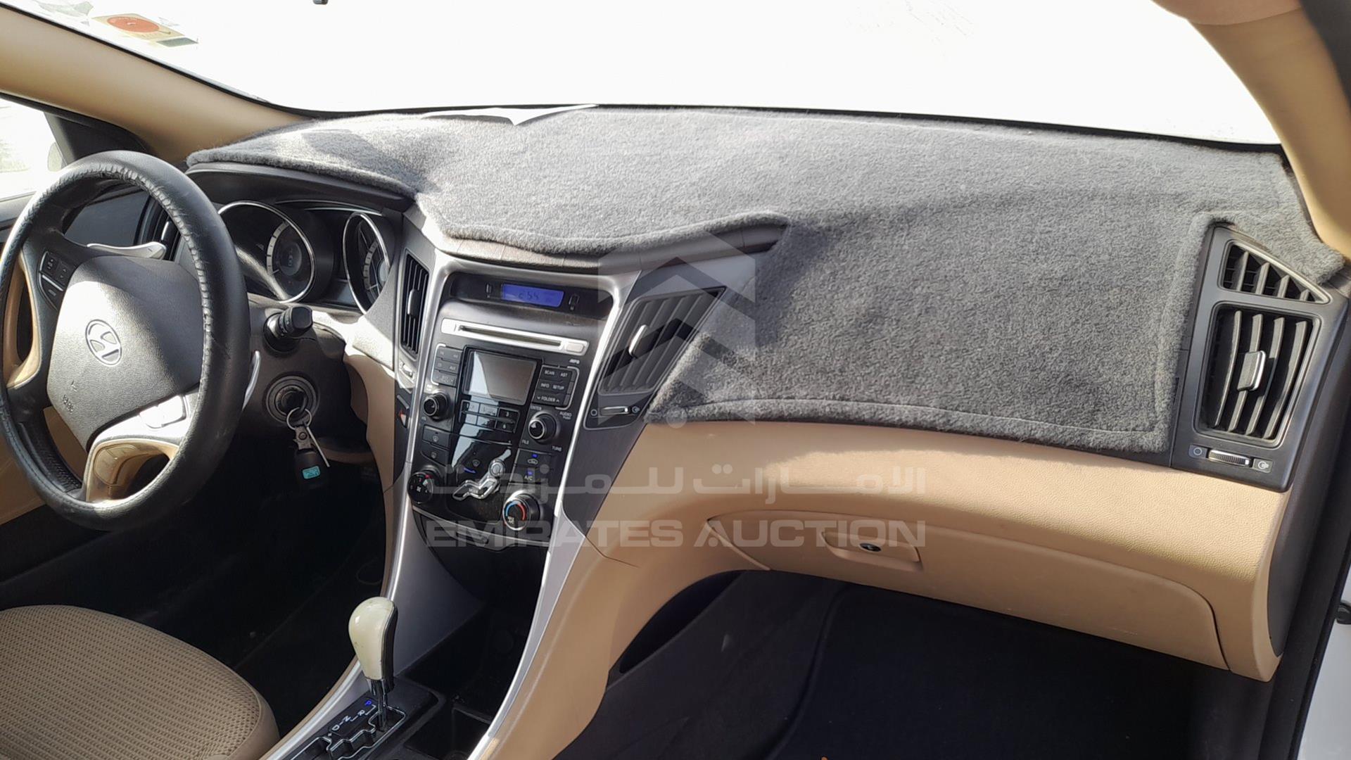2011 HYUNDAI SONATA VIN: KMHEB41C8BA264933