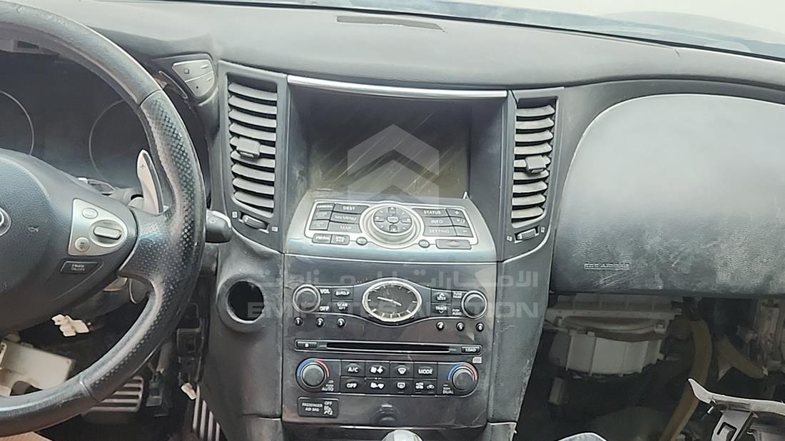 2009 Infiniti FX 50 — Entertainment Systems & Camera Monitor & Navigation — Photo 11