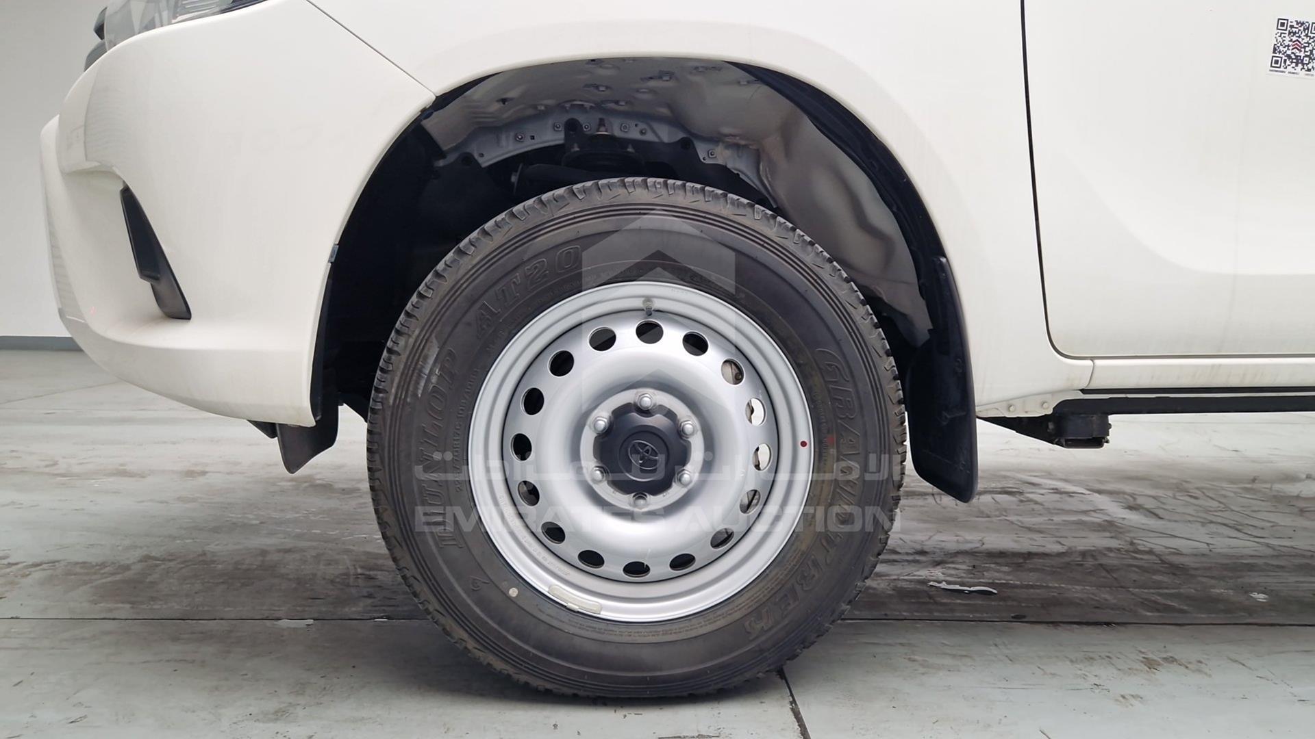2018 TOYOTA HILUX VIN: MR0DB8CD8J0174166