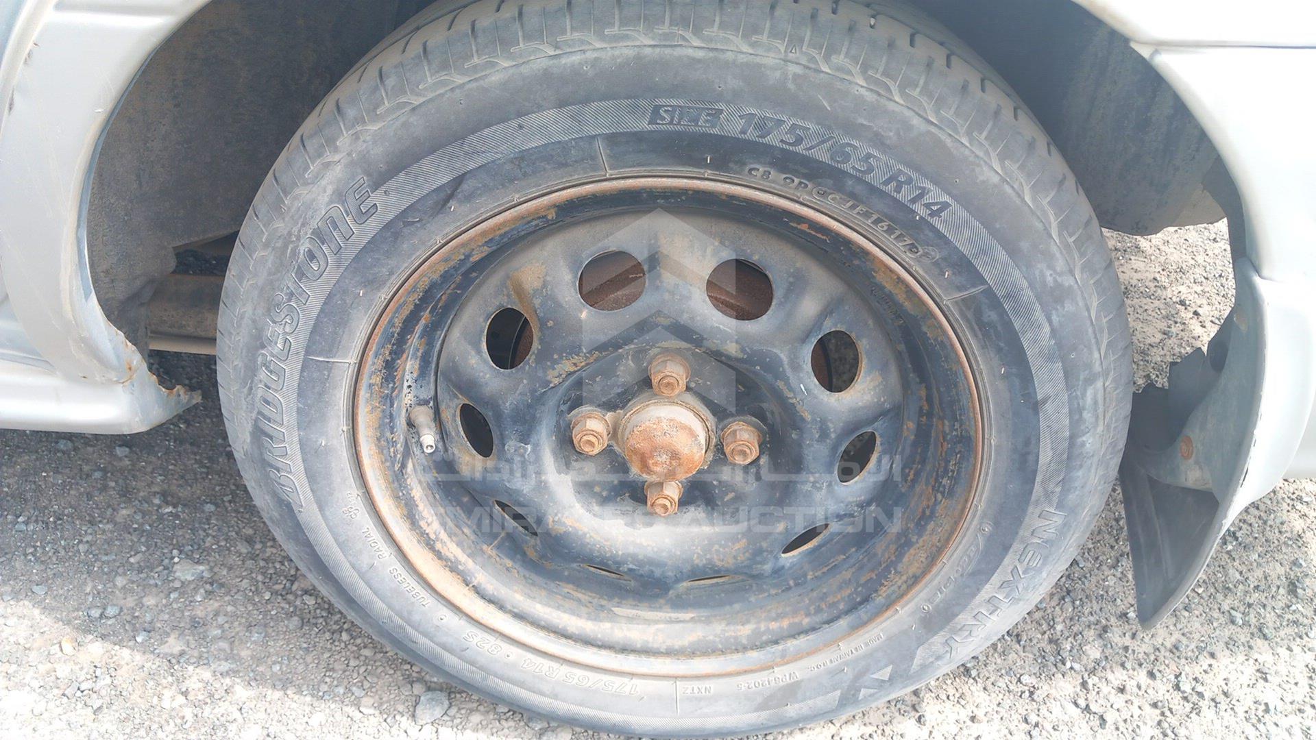 1999 NISSAN SUNNY VIN: JN1DB41S5XW001464