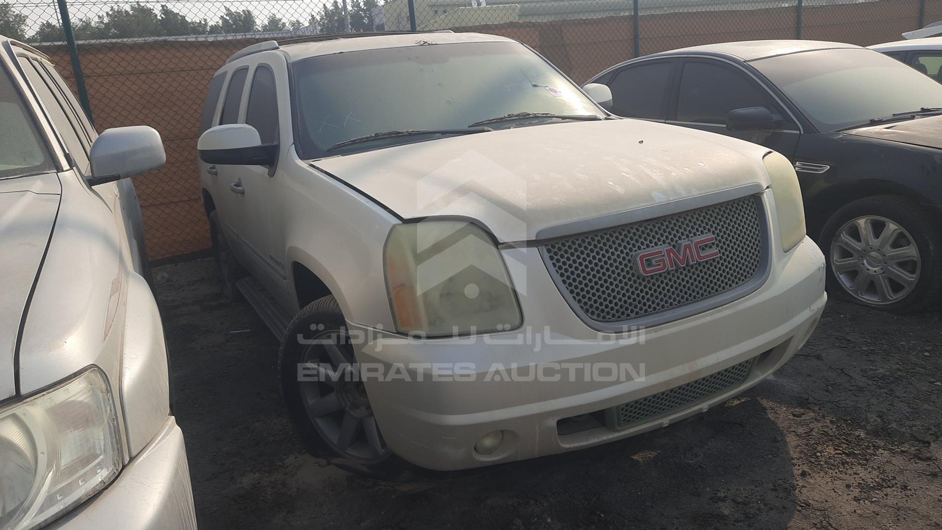 2011 GMC YUKON VIN: 1GKS27EF7BR372236