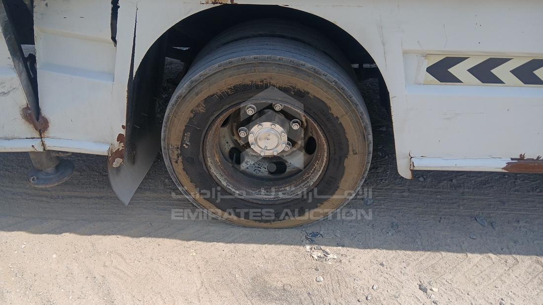 2014 Mitsubishi Canter — Rear Right Tyre — Photo 43
