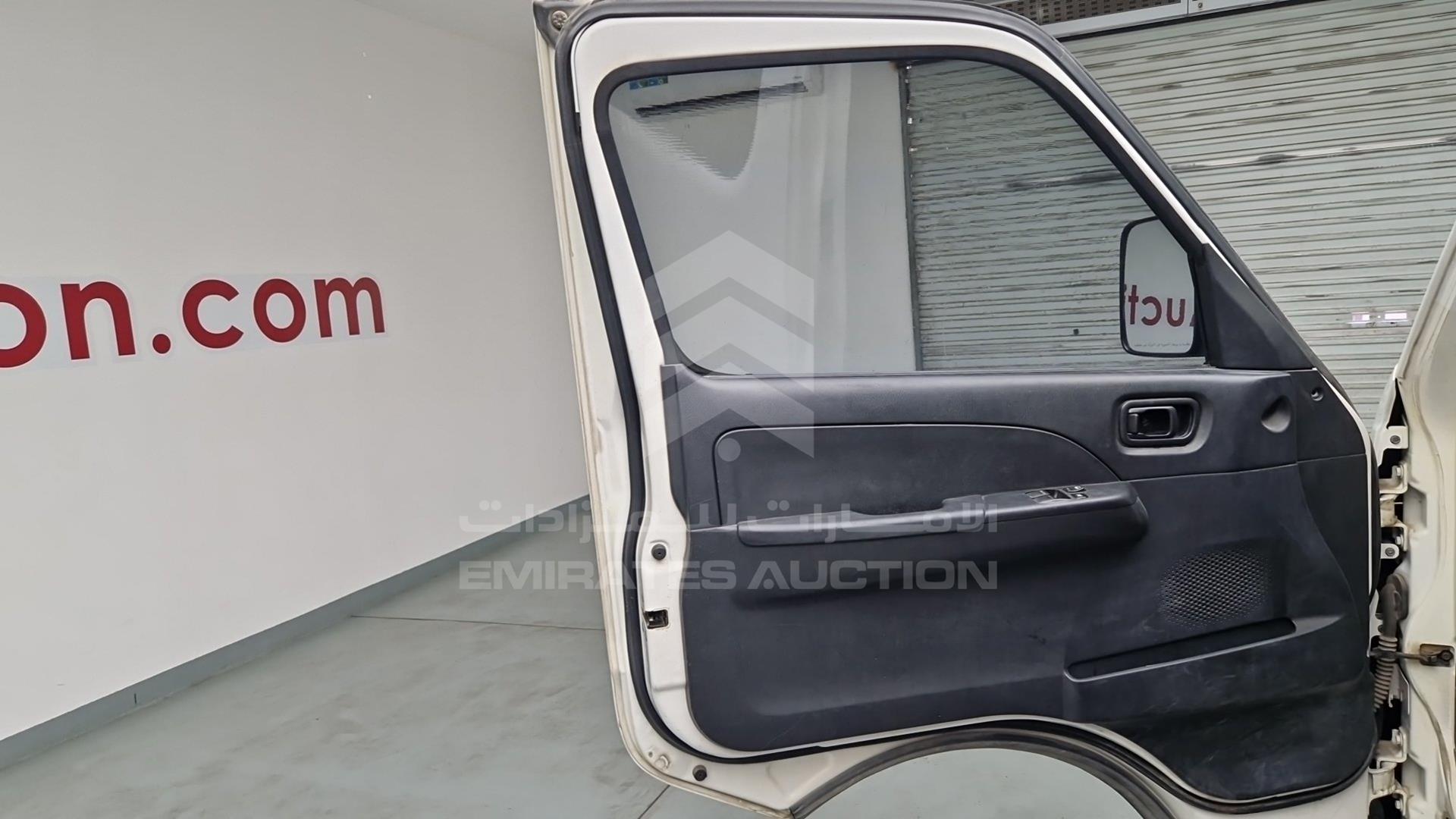 2010 NISSAN URVAN VIN: JN6AE54S1AX020536