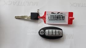 2016 Nissan Maxima — Keys — Photo 6 — Thumbnail