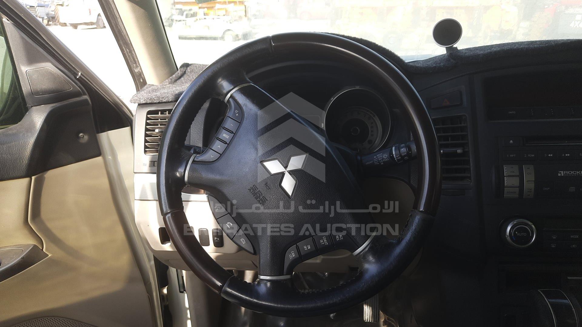 2013 MITSUBISHI PAJERO VIN: JMYLRV95WDJ704832