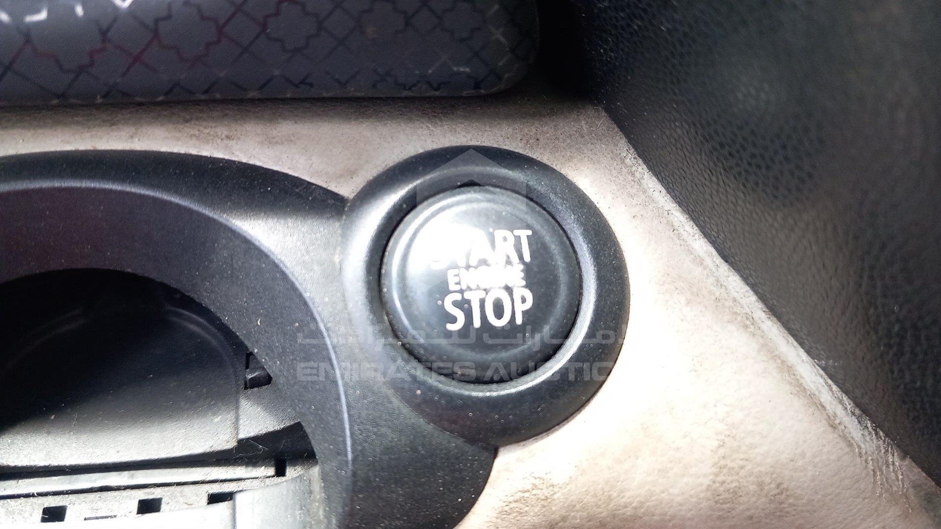 2013 MINI COOPER S VIN: WMWSV310XDT452808