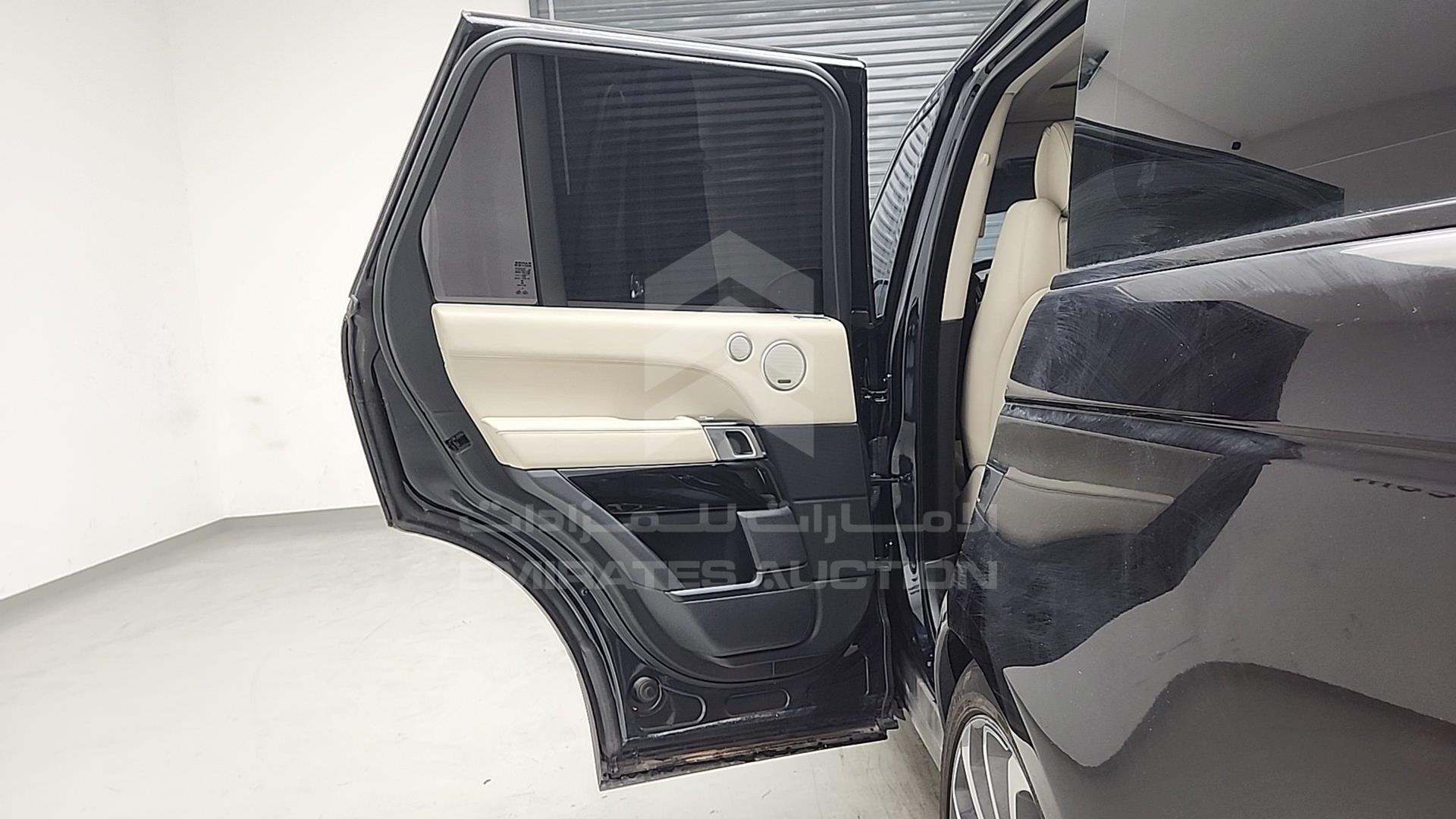 2017 RANGE ROVER VOGUE VIN: SALGA2FE3HA322950