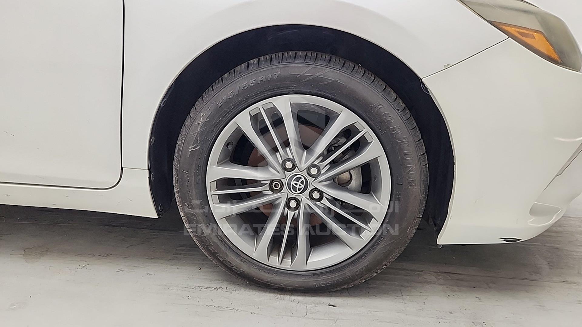 2016 TOYOTA CAMRY VIN: 4T1BF1FK2GU984563