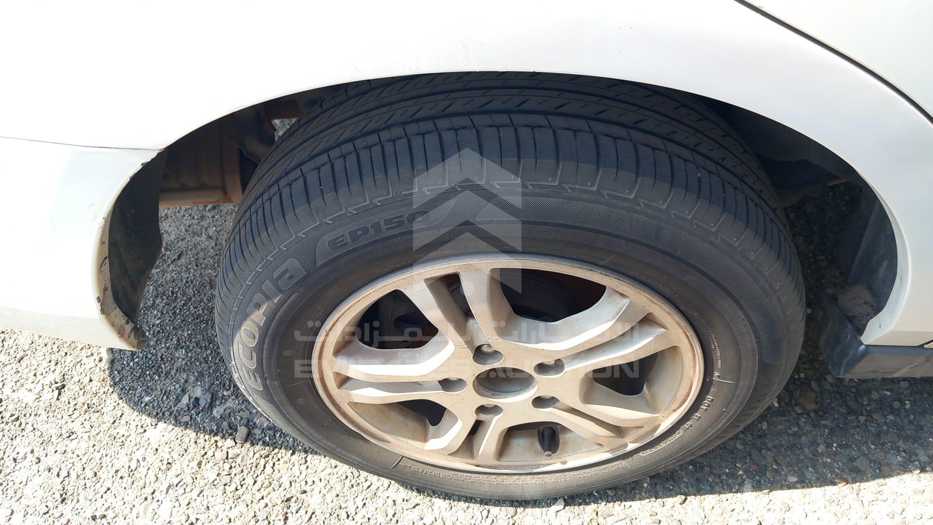 2005 HONDA ACCORD VIN: JHMCM56565C400442