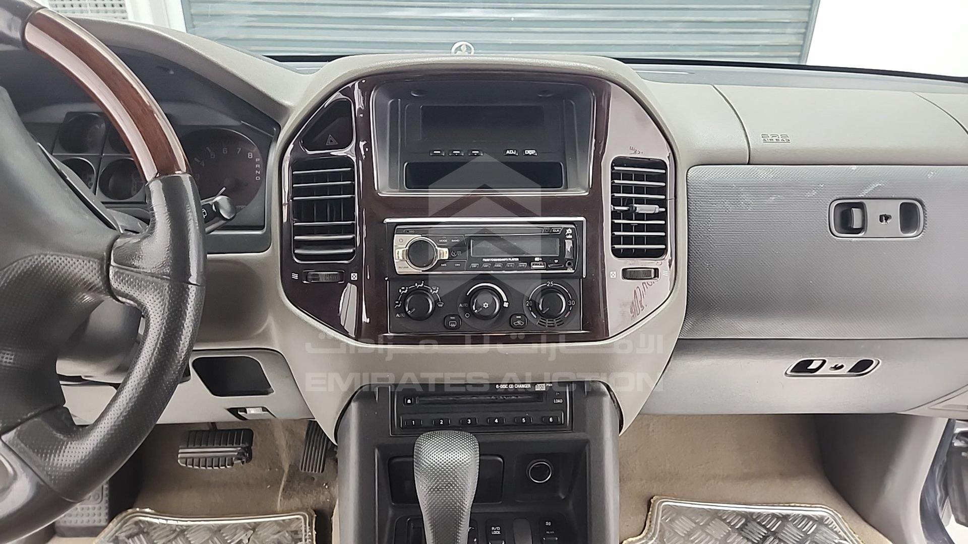 2002 MITSUBISHI PAJERO VIN: JMYLRV73W2J701499