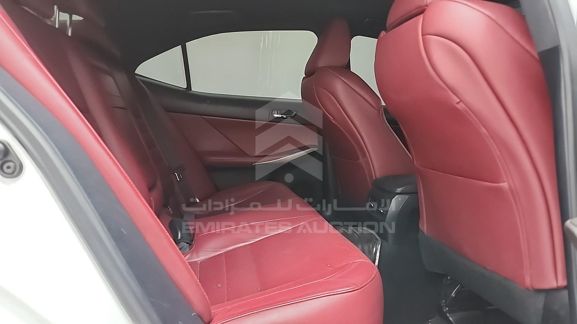 2015 LEXUS IS 350 VIN: JTHBE5D22F5014818