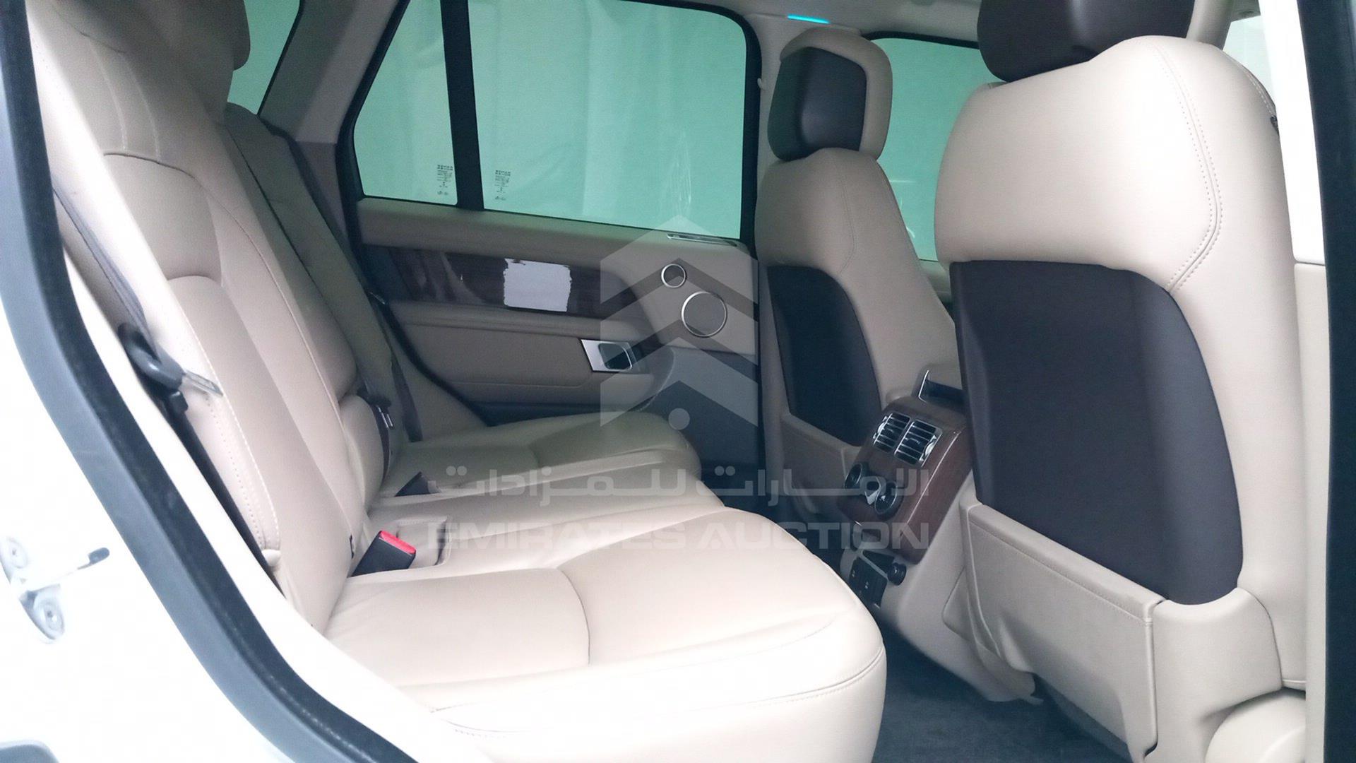 2018 RANGE ROVER HSE VIN: SALGA2BV4JA399290