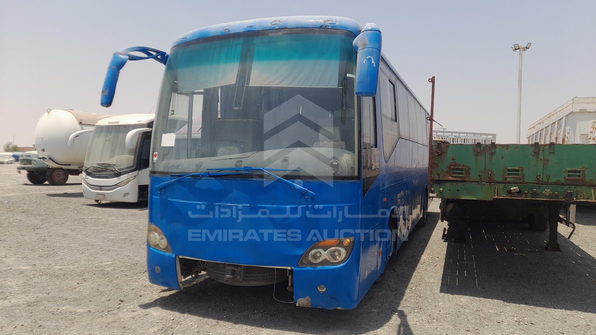 2010 BUS --- VIN: LGF6JR9W4AF123549