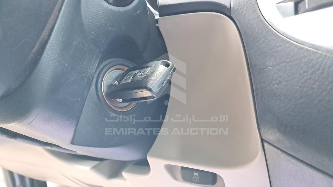 2017 Mitsubishi Pajero — Keys — Photo 3