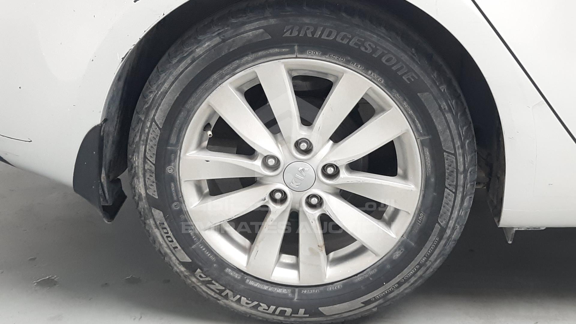 2014 KIA CERATO VIN: KNAFX4113E5172678