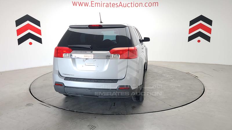 2GKAL8EKXF6303229 Auction: EmiratesAuction Lot: 412016 2GKAL8EKXF6303229 GMC Terrain 2015 SILVER Photo 61