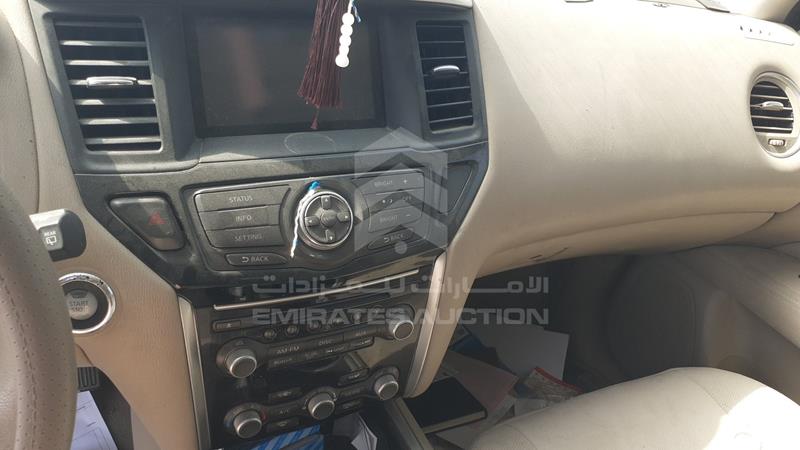 5N1AR2M50EC626502 Auction: EmiratesAuction Lot: 408569 5N1AR2M50EC626502 Nissan Pathfinder 2014 GREY Photo 14