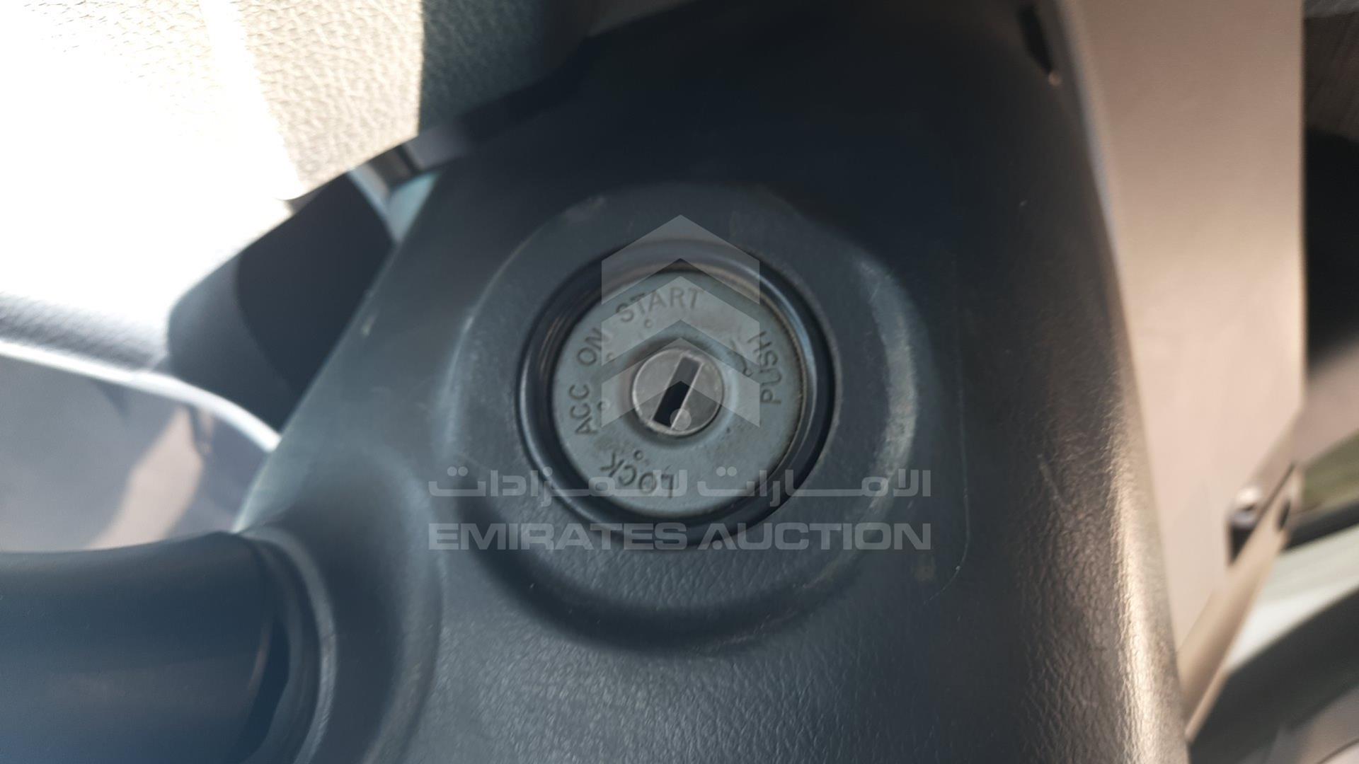 2016 MITSUBISHI L200 VIN: MMBENKJ40GH039273