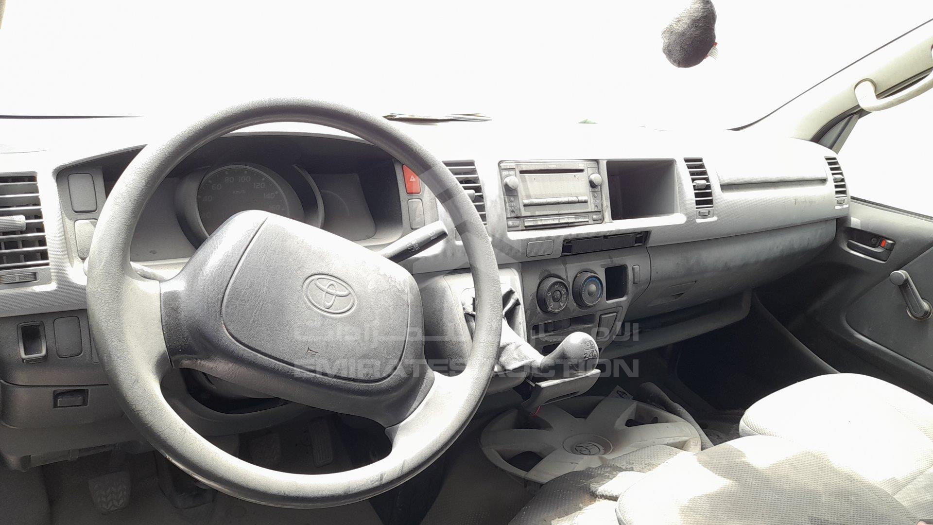 JTFPX22P0D0044075 - 2013 Toyota Hiace - #357503