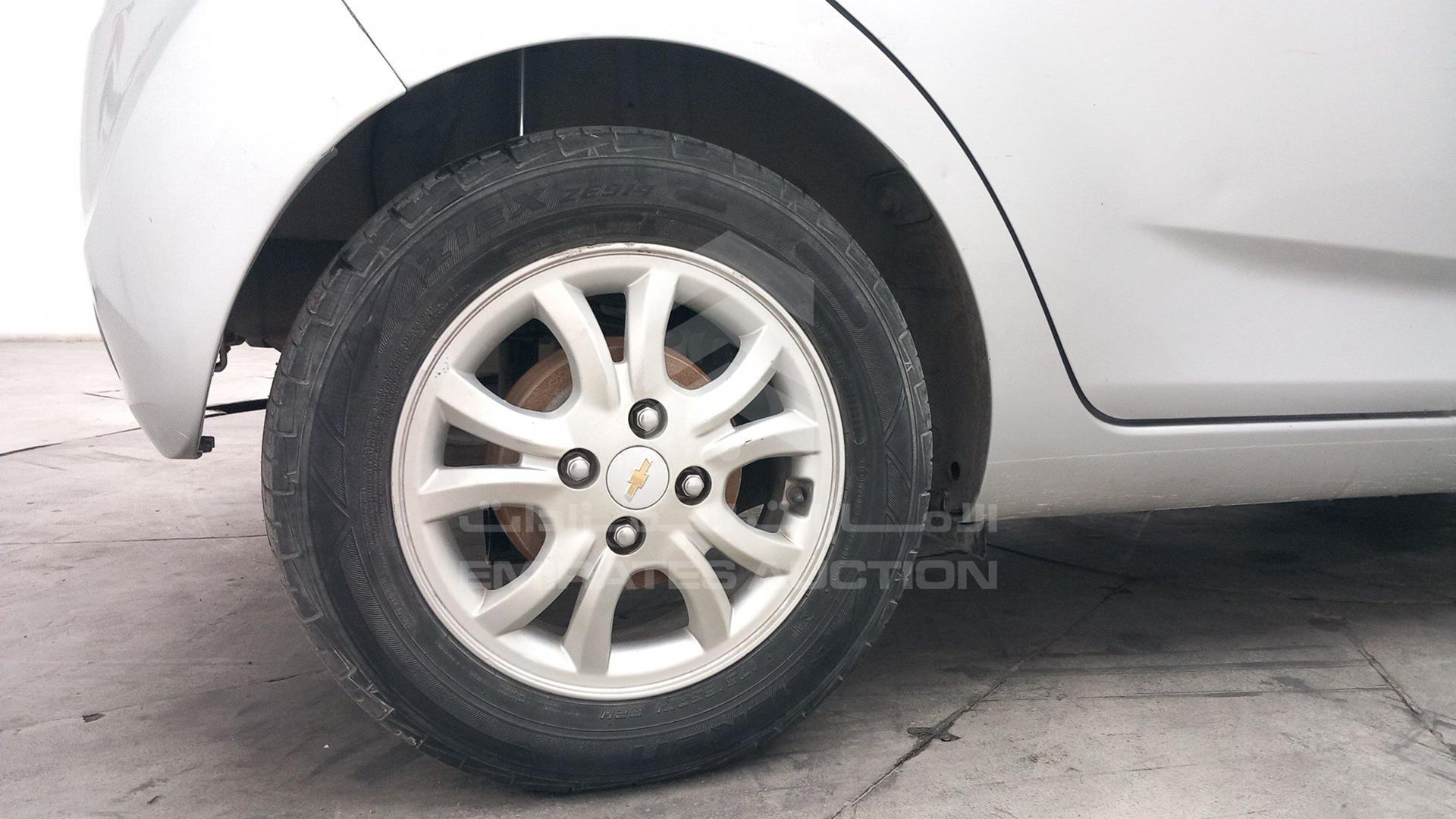 2015 CHEVROLET SPARK VIN: KL1CJ6B18FC704996
