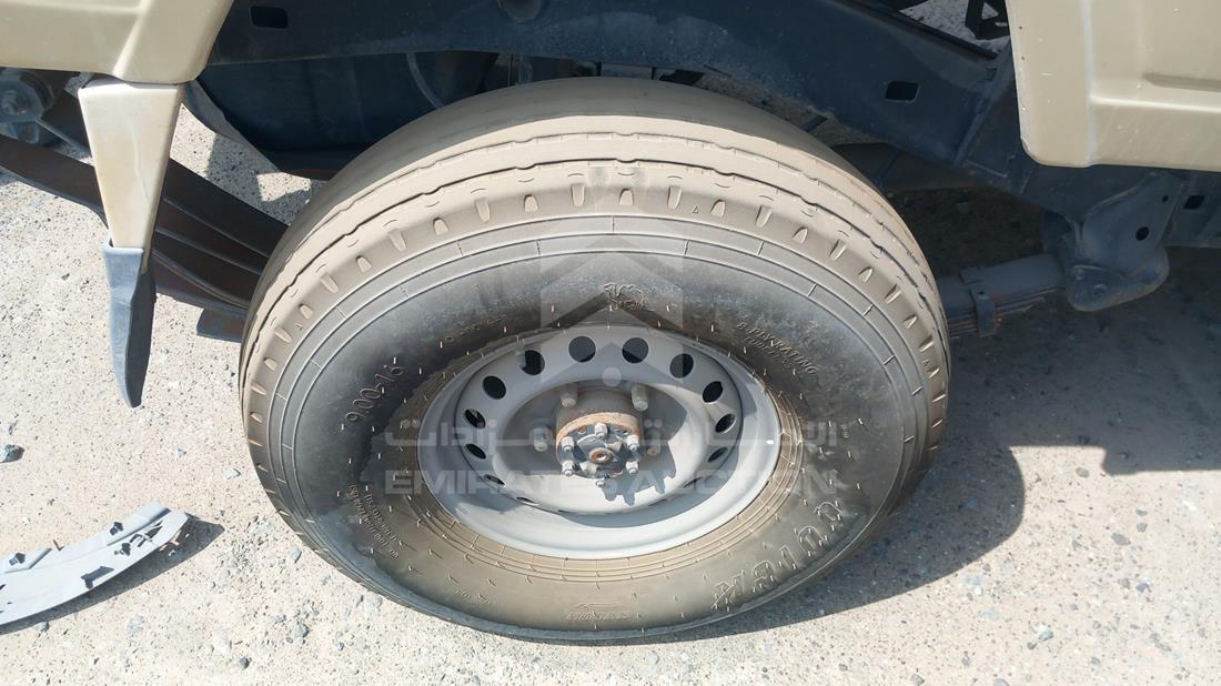 2002 Toyota Land Cruiser Pickup — Rear Right Tyre — Photo 27
