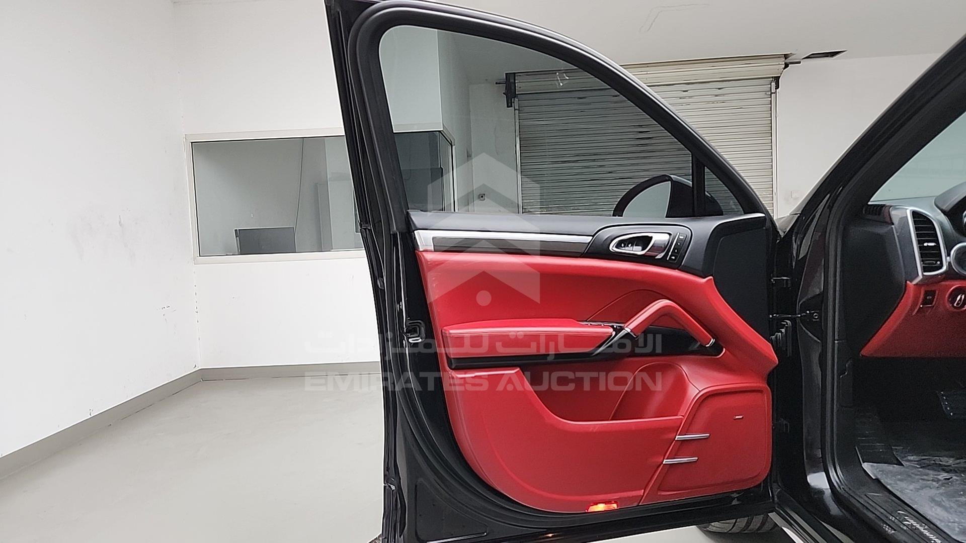 2015 PORSCHE CAYENNE VIN: WP1ZZZ92ZFLA60629
