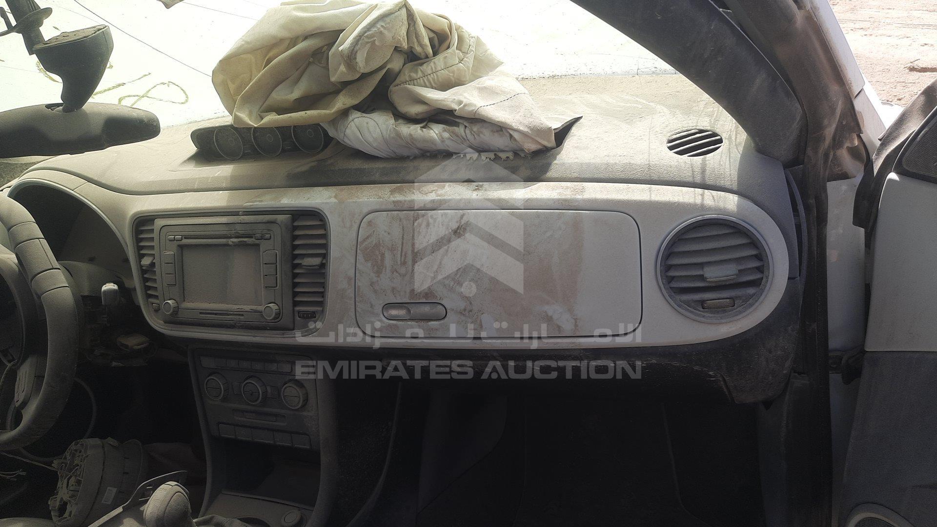 WVWBF6ATXFM600075 - 2015 Volkswagen Beetle - #506621
