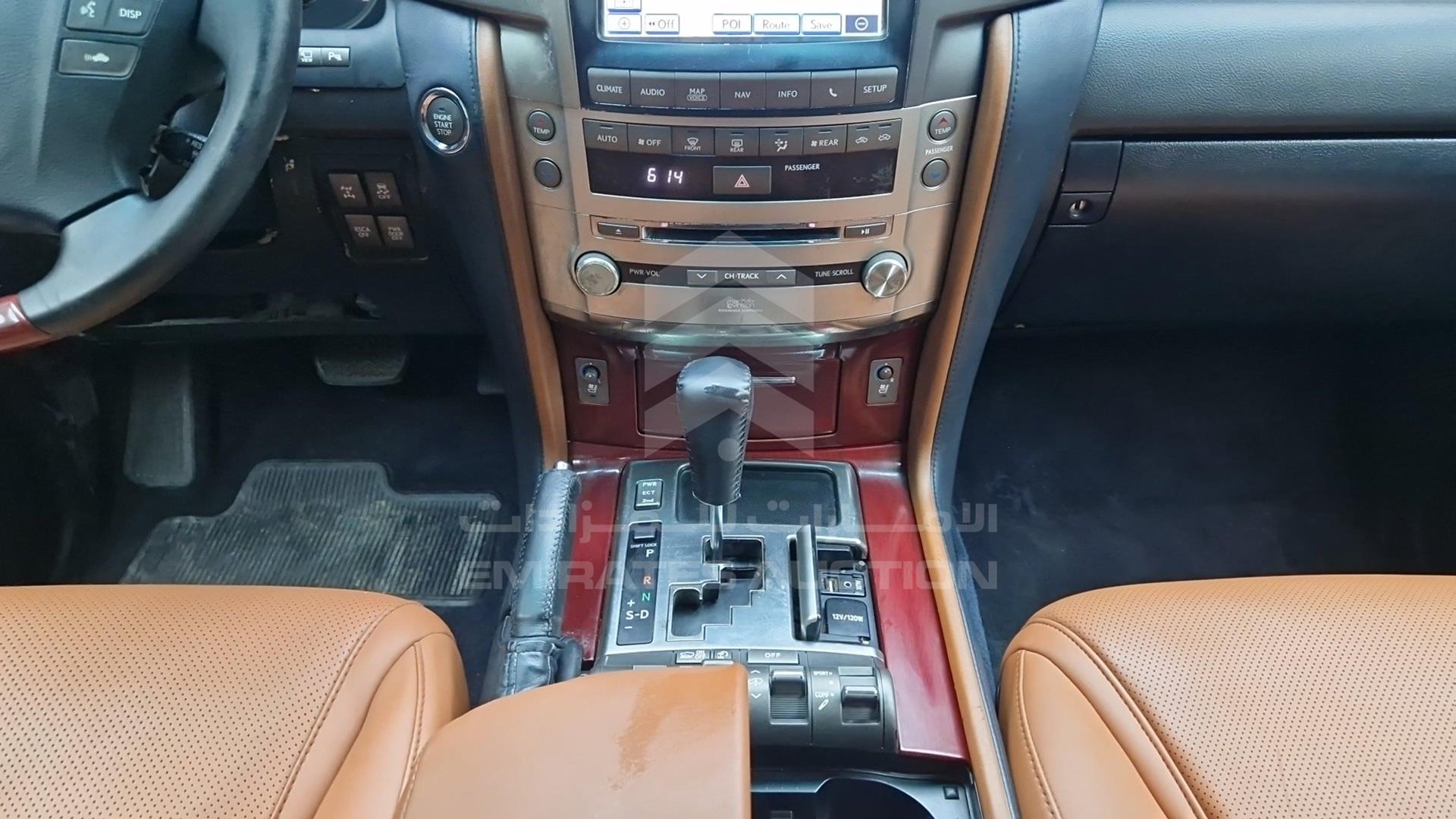 2014 LEXUS LX 570 VIN: JTJHY00W2E4145215