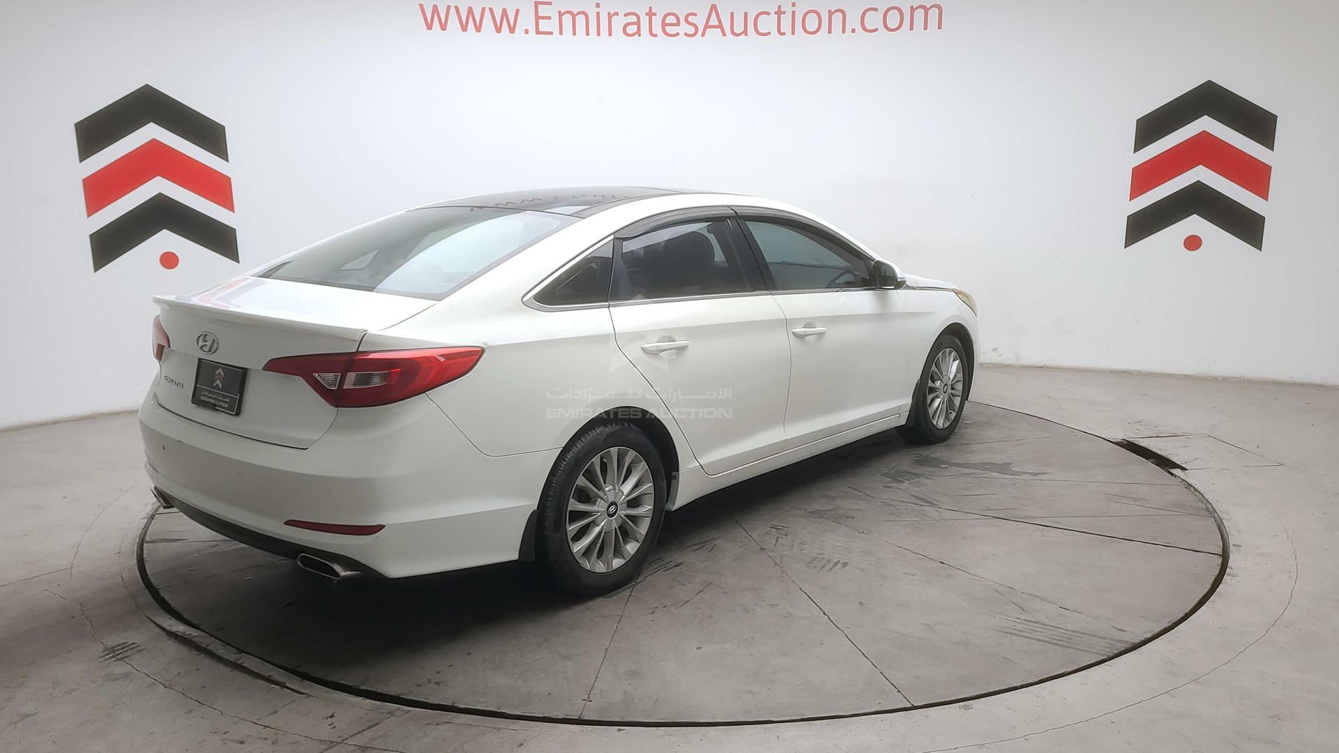 2016 HYUNDAI SONATA VIN: KMHE241G6GA168213