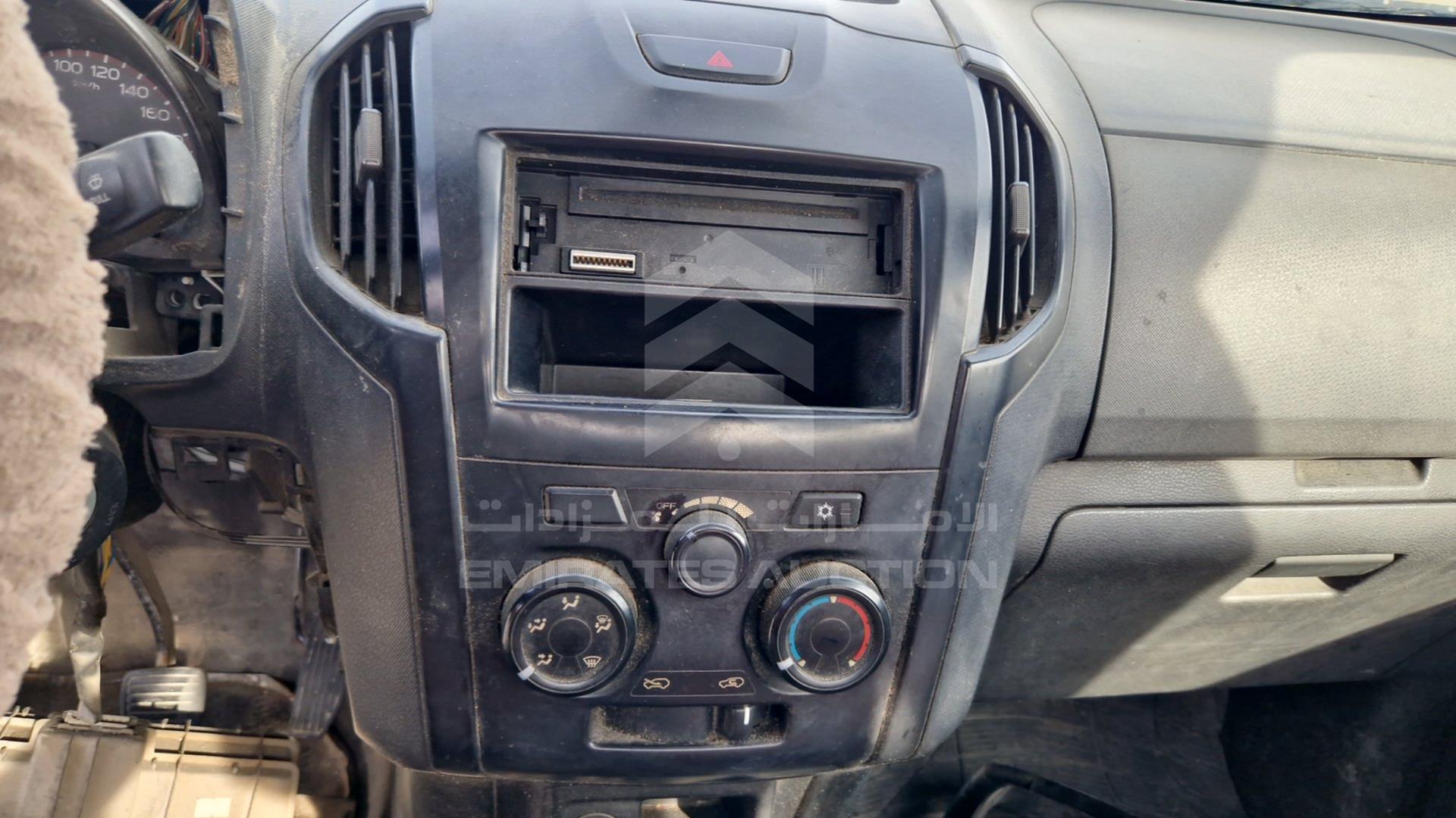 2015 ISUZU D-MAX VIN: MPAEL34C1FT003913