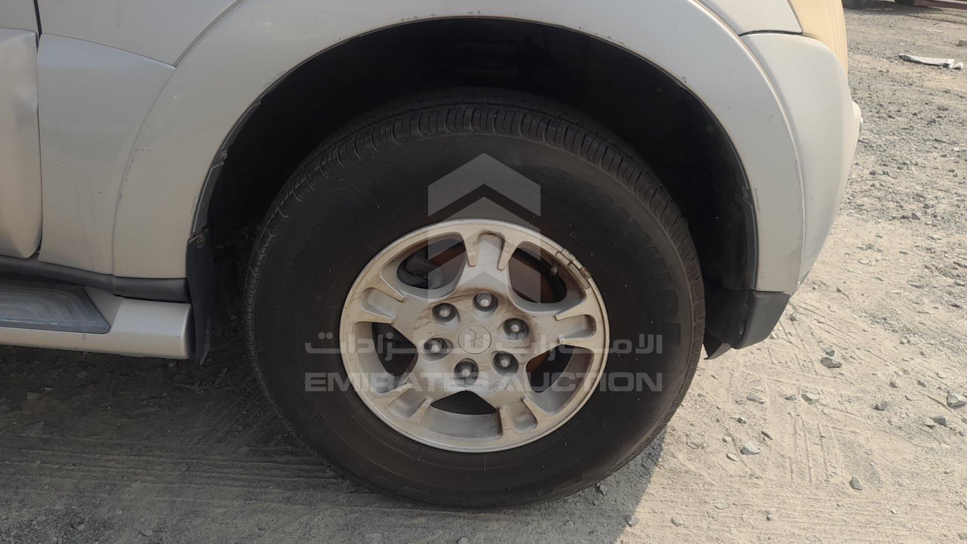 2008 MITSUBISHI PAJERO VIN: JMYLRV93W8J723952