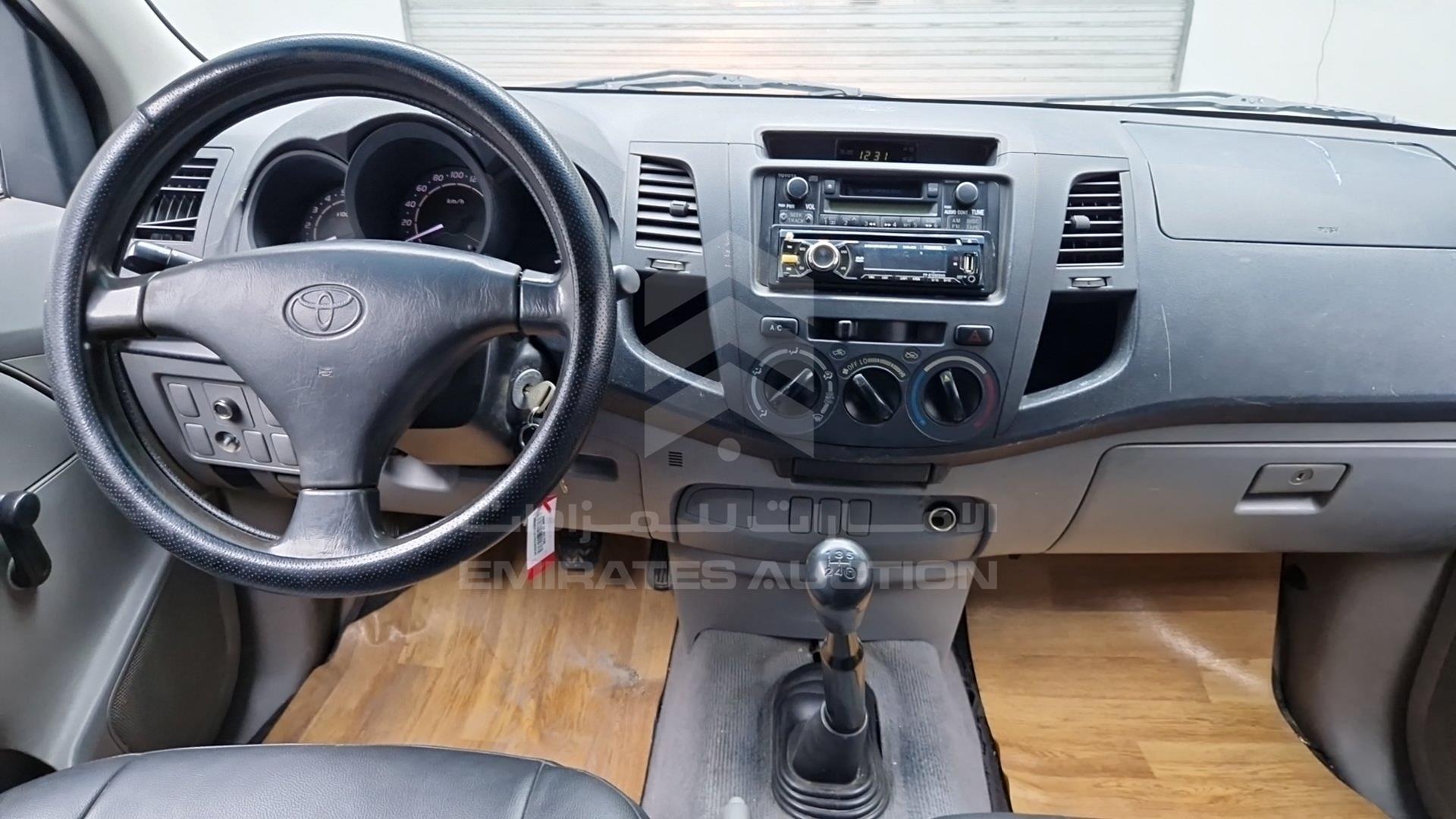 2008 TOYOTA HILUX VIN: MR0EX12G782305420